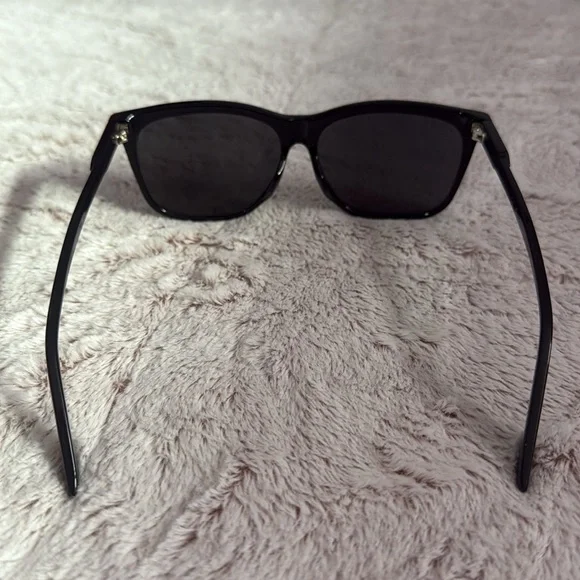 Gucci Black Sunglasses - Picture 6 of 8
